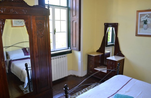 Casal de Ermio House | A converted farmhouse with private swimming pool and courtyard.
