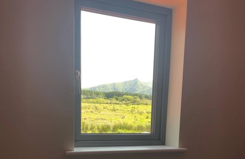Cloghane Cottage | A cosy cottage on our family farm, minutes from Conor Pass