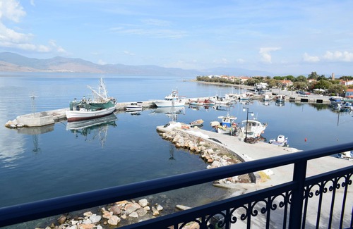 Vatera House | A cosy nest in the sea and sun. Family-sized house, 10 minutes from the beach.