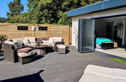 Sandiway Cabin | A cosy retreat to relax and feel right at home, whilst exploring Cheshire.