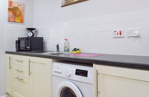 Long Hanborough Cottage | A cosy studio that is perfect for a romantic break away.