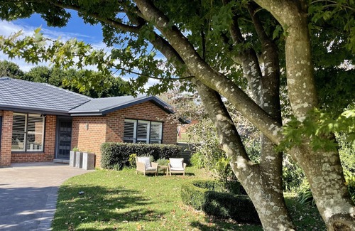 Robertson Apartment | A cosy winter's escape to the country for couples.