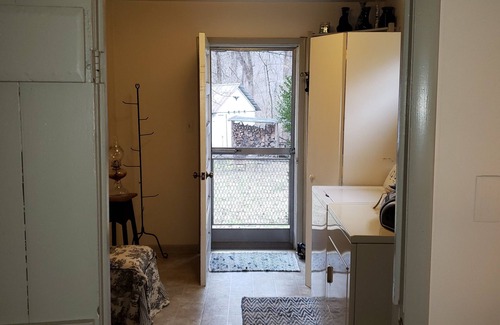 Fort Loudon Cottage | A Cottage in Woods Near Skiing, Lake, and Historical Sites