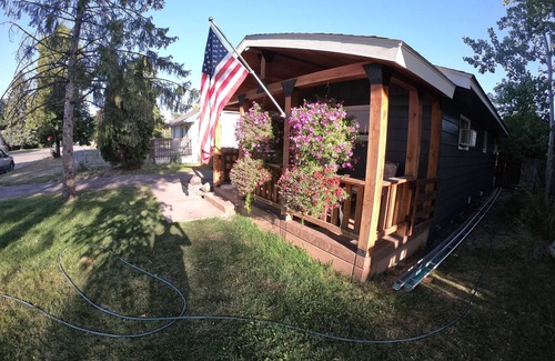 Franklin to the Fort House | A Cozy Escape, Pet Friendly and 10 minutes from Downtown