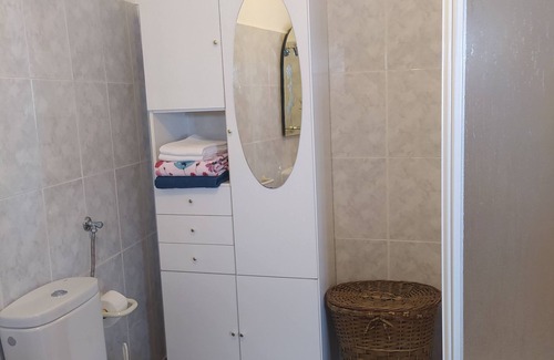Bombarral House | A cozy family home with a private patio. Excellent location, 1 km from the A8.