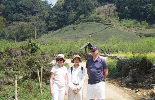 Mai Chau Ski Chalet | A Dương Local Guide Homestay