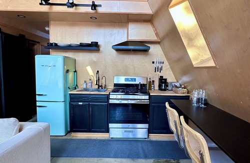 Peebles House | A Delightful A-Frame on 20-Acres with Hiking Trails, Hot Tub, Wifi, and More