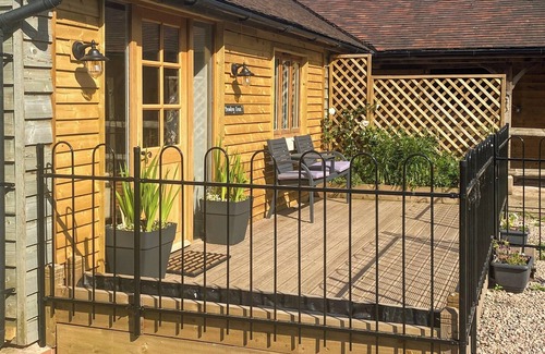Broadwas Cottage | A delightful and cosy cottage for two.