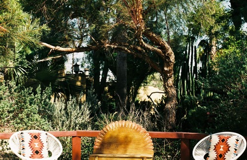 Desert Hot Springs Hotel | A desert boutique hotel just for you! Hot mineral pools & sauna!