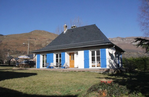 Aucun House | A detached house in the heart of the Pyrenees