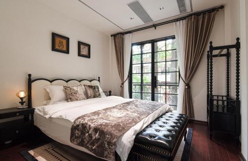 Huaihai Road Commercial Area Villa | A detached, old Shanghai villa on Huaihai Middle Road