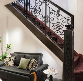 Huaihai Road Commercial Area Villa | A detached, old Shanghai villa on Huaihai Middle Road