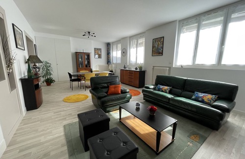 Vire Apartment | A Deux pas de la Porte Horloge