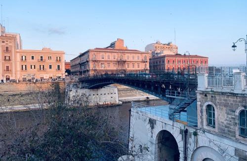 Taranto House | A due passi dal ponte
