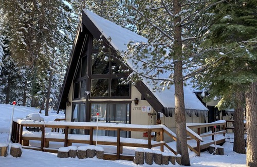 Tahoe Paradise Ski Chalet | A- f ra me