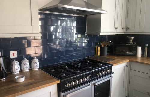 Lydd House | A fabulous Grade II listed converted 14th Century pub. Child and pet friendly