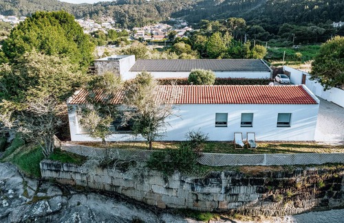 Donon House | A Factoria Beach House - Hio, Cangas