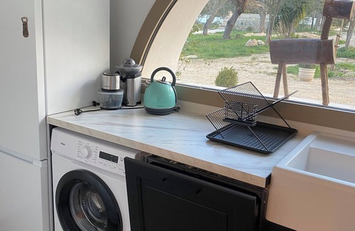 Saint-Mitre-les-Remparts Villa | A FAMILY HOME IN PROVENCE: LA BONNE AVENTURE