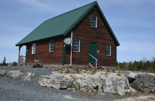 Franklin Cabin | A Family Owned & Family Oriented Cabin Retreat