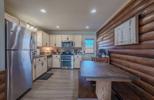 Town Creek Cabin | A Family Tradition lake cabin