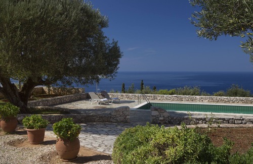 Tzamarelata Cottage | A fantastic stone cottage close to Fiscardo.