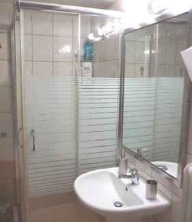 Athens City Centre Apartment | A few steps away from Syntagma and Plaka by Athenian Homes