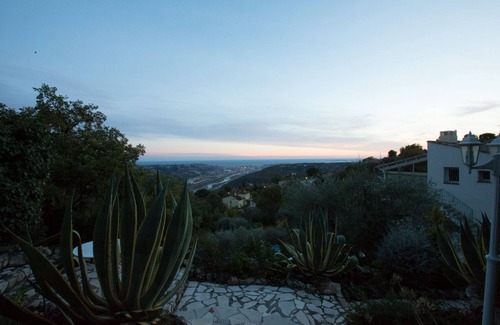 Gattieres Apartment | A flat nestled in a high standard villa with swimming pool sleeps 4 to 6 people