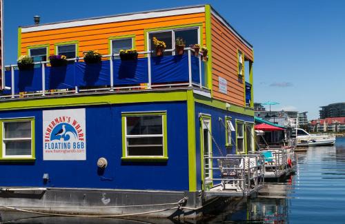 Inner Harbour Bed & Breakfast | A Float Home B&B in Fisherman’s Wharf