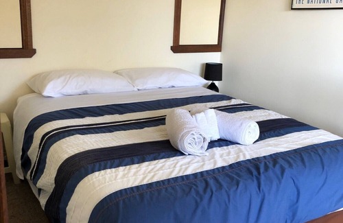 O'connell Cabin | A Frame 2 b/room cabin, furnished, self contained. Free parking. Quite location