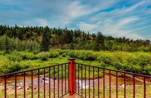 Bailey Cabin | A-Frame Cabin next to Stream on 3 Acres - Dogs OK