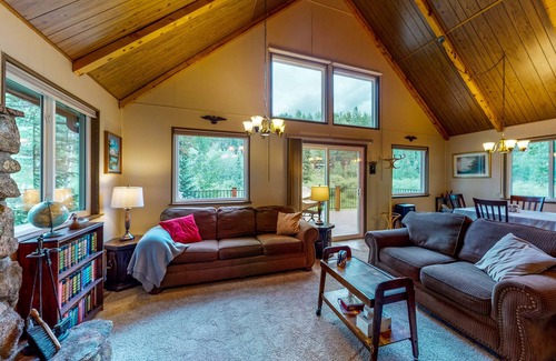 Bailey Cabin | A-Frame Cabin next to Stream on 3 Acres - Dogs OK