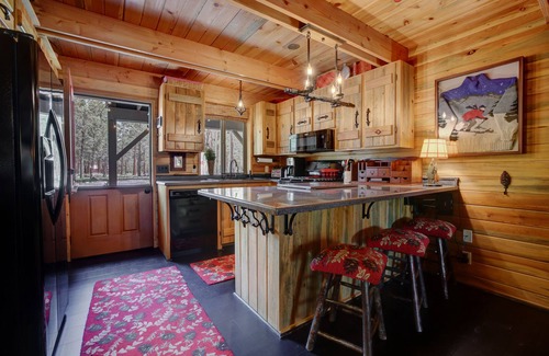 Sisters Cabin | A-Frame Cabin on 4.5 Acres - HOT TUB, Dog Friendly!