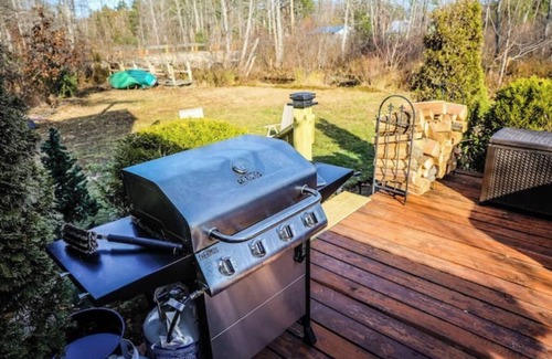 Kimball Lake Shores Cabin | A-Frame Hot tub Retreat - Firepit, Grill, EV & Dog Friendly, Close to N. Conway.
