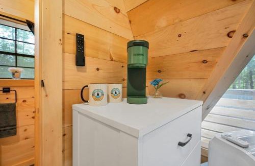 Oxford Apartment | A-Frame Retreat with Inviting Hot Tub