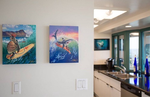 McCully - Moiliili Condo | A Gallery of Views and Art at the Waikiki Landmark