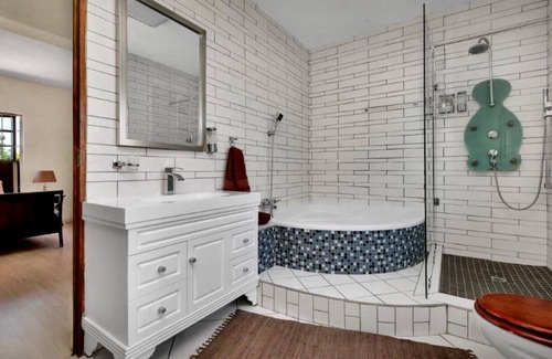 Sandown House | A Goergeous house based in the heart of sandton, in a good location,