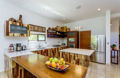 Puerto Aventuras House | A gorgeous brand new private home, private pool, on golf course
