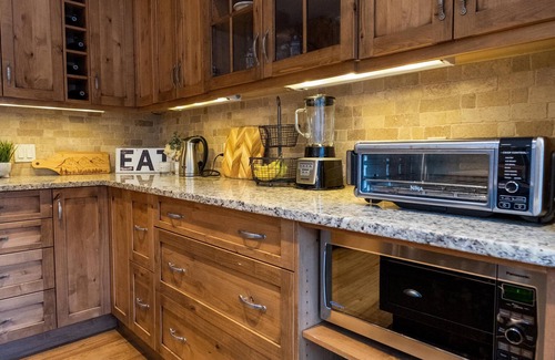 Cougar Creek House | A GORGEOUS DETACHED FAMILY HOME ON THE SUNNY SIDE OF CANMORE!n