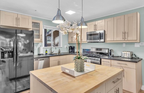 Tahoe Paradise House | A great 2 bedrooms/2 baths house away from the crowd but yet perfect location