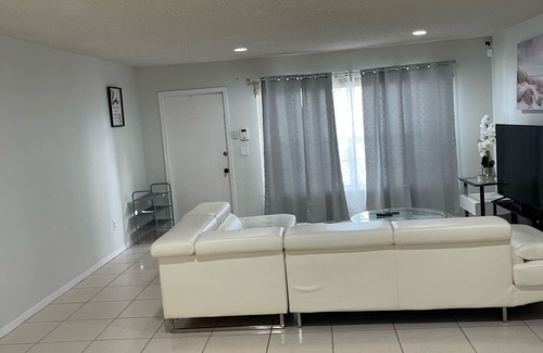 Sandalfoot Cove House | A Great Boca Home Stay