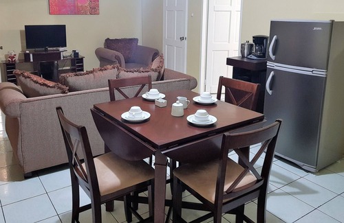 Longdenville House | A GREAT PLACE TO STAY, AT A GREAT PRICE-2 BEDROOM