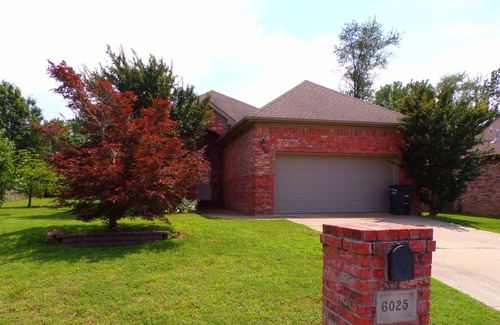 Jacksonville House | A Green Mile from Little Rock Air Force Base