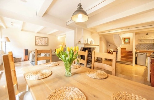 Villeneuve-Minervois House | A 'Hidden Gem,' In Its Own Private Walled Courtyard Just Outside Carcassonne