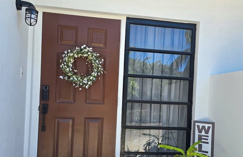 Nassau House | A Hidden Sanctuary @ La Blanc. A 2-bedroom townhome in Nassau with WiFi and AC