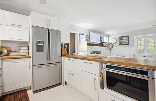 Point Lookout Cottage | A Hideaway in Hays Beach: Chesapeake Bay, 5G WiFi, 60 Second Walk to Beach