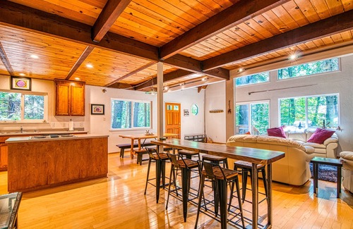 Arnold Cabin | A HIKERS DELIGHT WITH TRAILS RIGHT IN THE BACKYARD! SCENIC AS CAN BE!