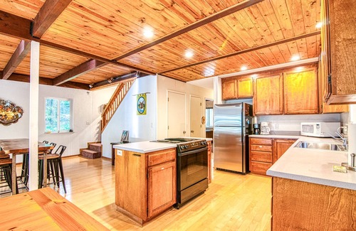 Arnold Cabin | A HIKERS DELIGHT WITH TRAILS RIGHT IN THE BACKYARD! SCENIC AS CAN BE!