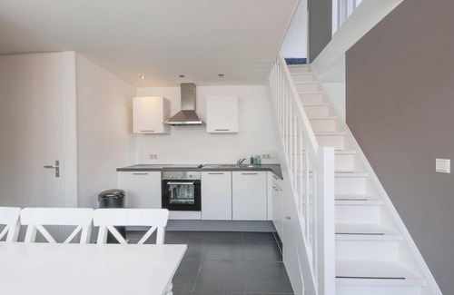 Ouddorp House | A holiday apartment in the center of Ouddorp, modernly furnished, yet only 10 minutes by bike from the sandy beach and the natural beauties of Goeree-Overflakkee.