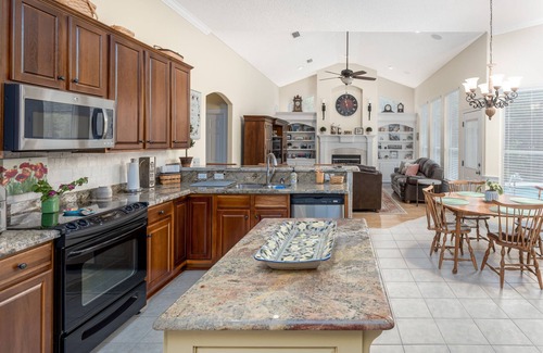 Doctors Inlet House | A Home Away From Home