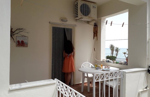 Minoa Pediada House | A house by the sea.